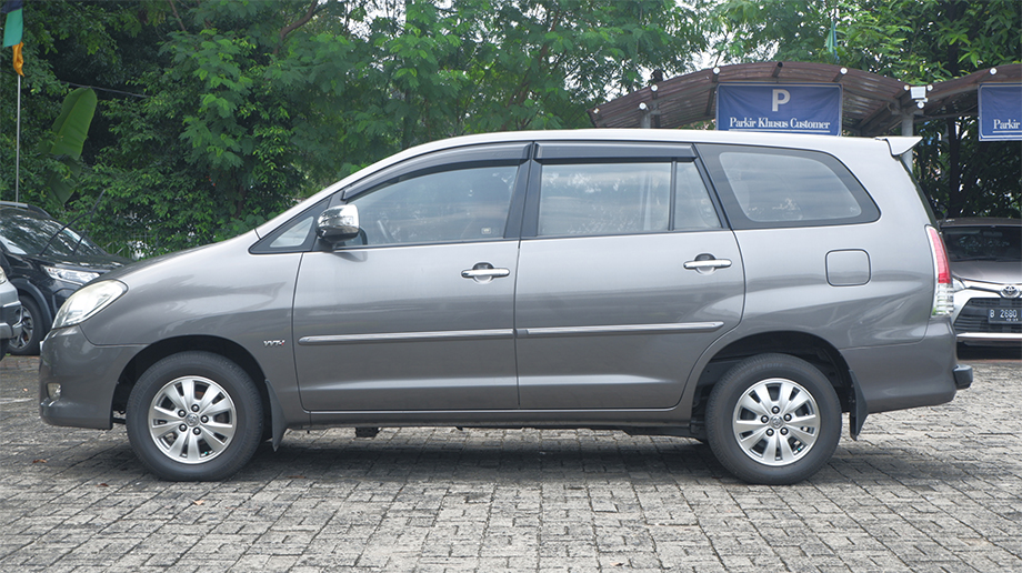 TOYOTA INNOVA INNOVA 2.0 V AT BENSIN (OLD) AT 2010